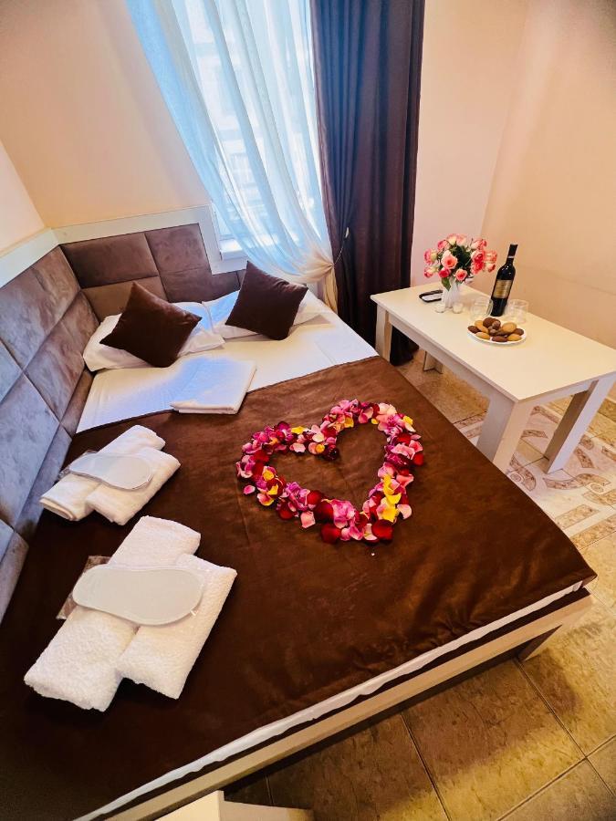 Marnar Hotel Erywań Zewnętrze zdjęcie