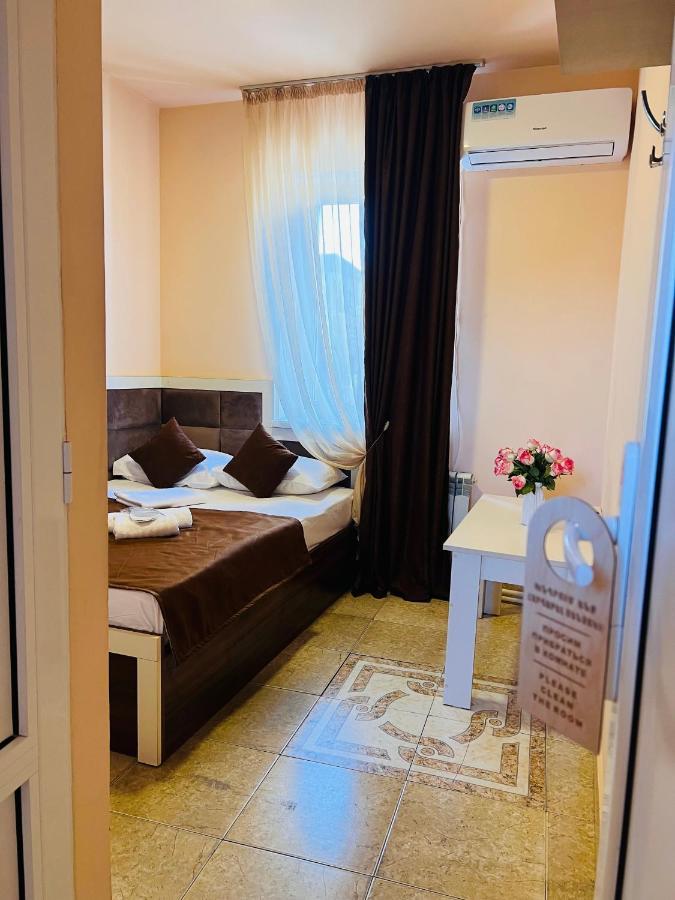 Marnar Hotel Erywań Zewnętrze zdjęcie