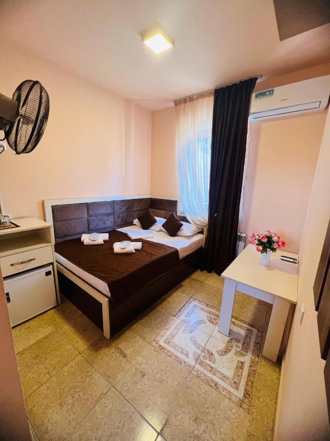 Marnar Hotel Erywań Zewnętrze zdjęcie