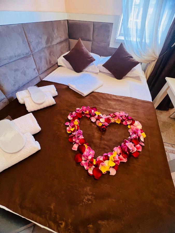 Marnar Hotel Erywań Zewnętrze zdjęcie