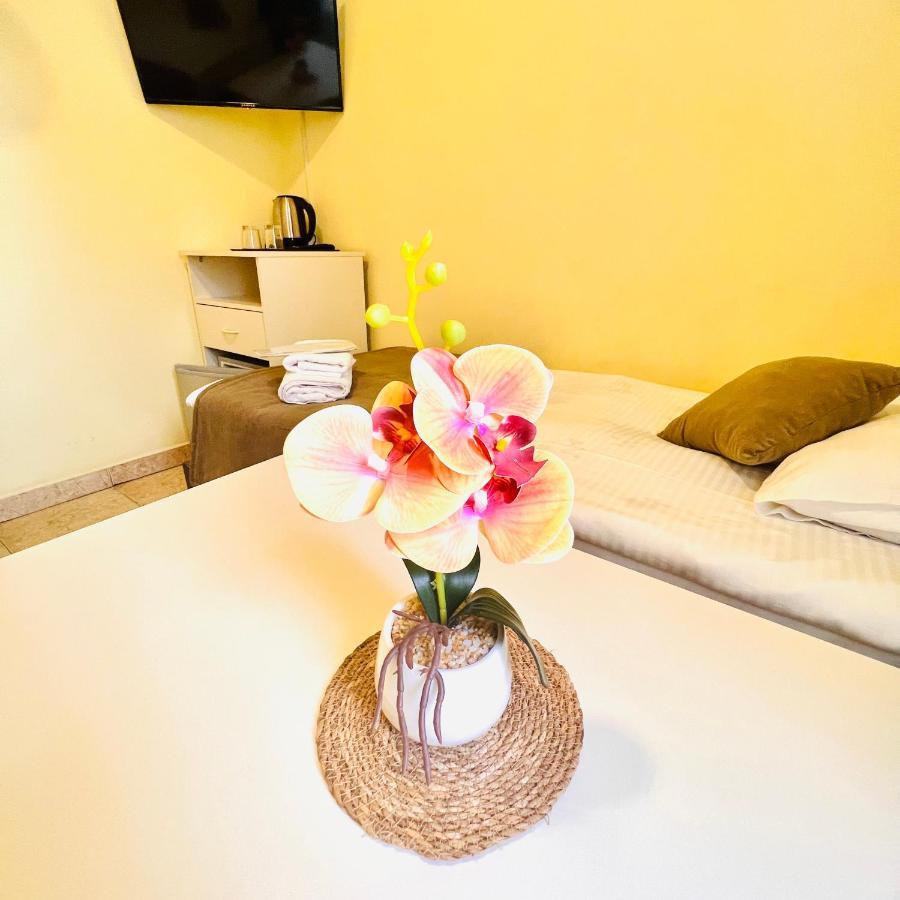 Marnar Hotel Erywań Zewnętrze zdjęcie