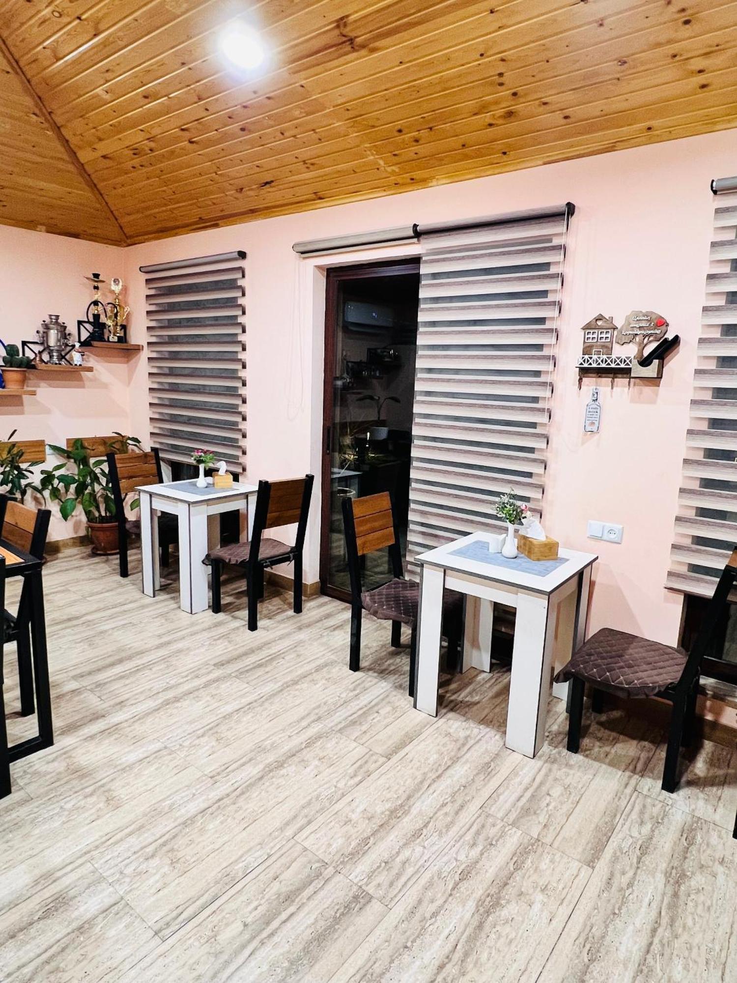 Marnar Hotel Erywań Zewnętrze zdjęcie