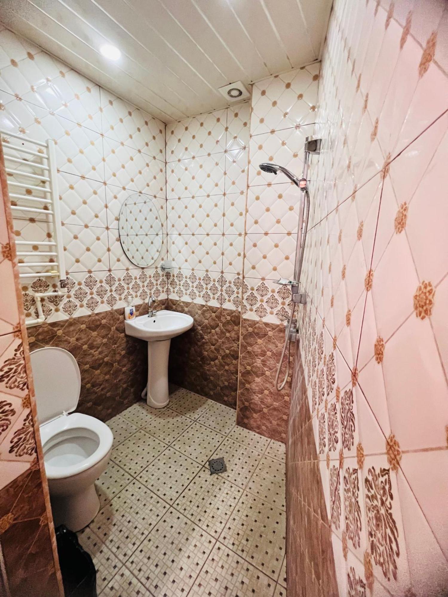Marnar Hotel Erywań Zewnętrze zdjęcie